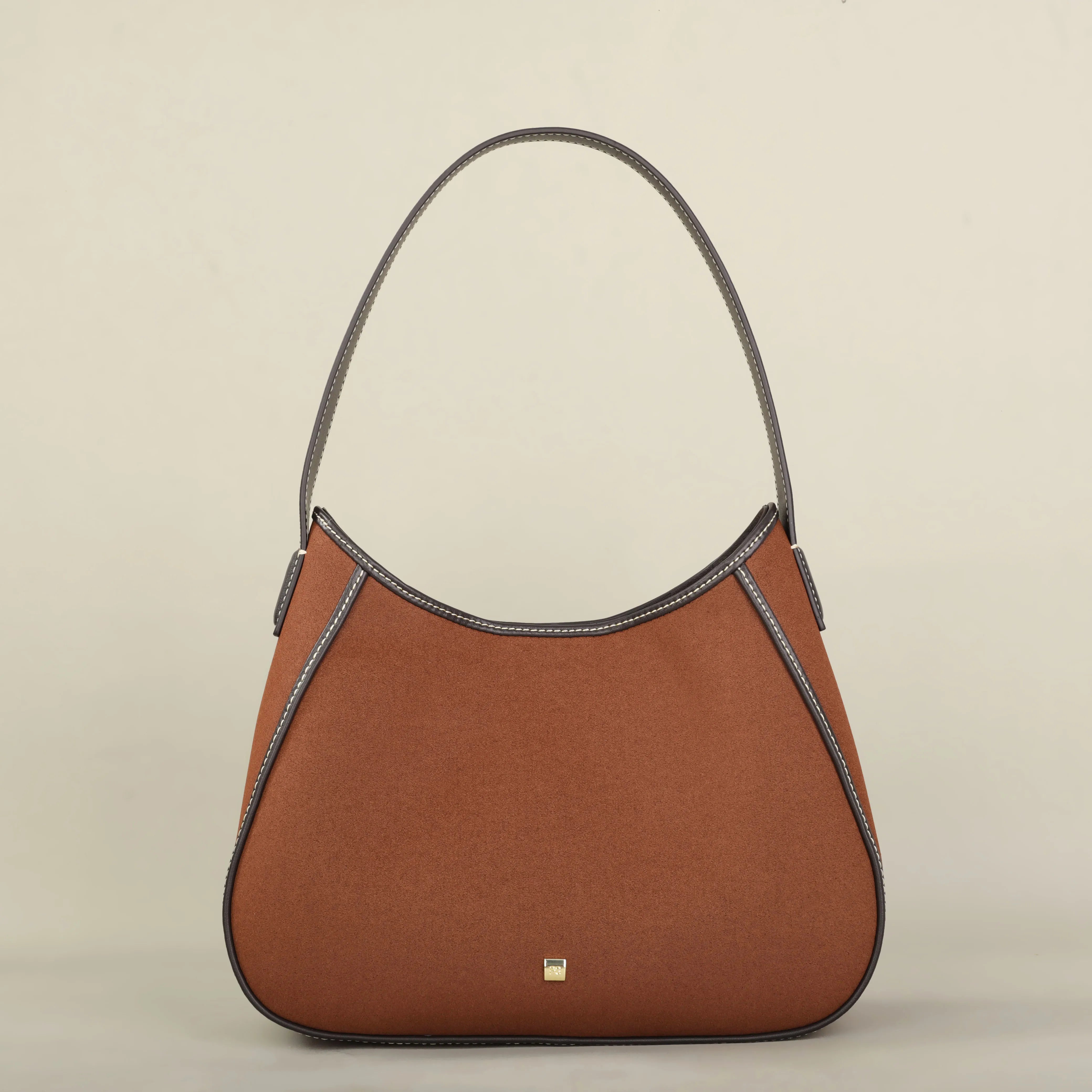 The Evora Crossbody