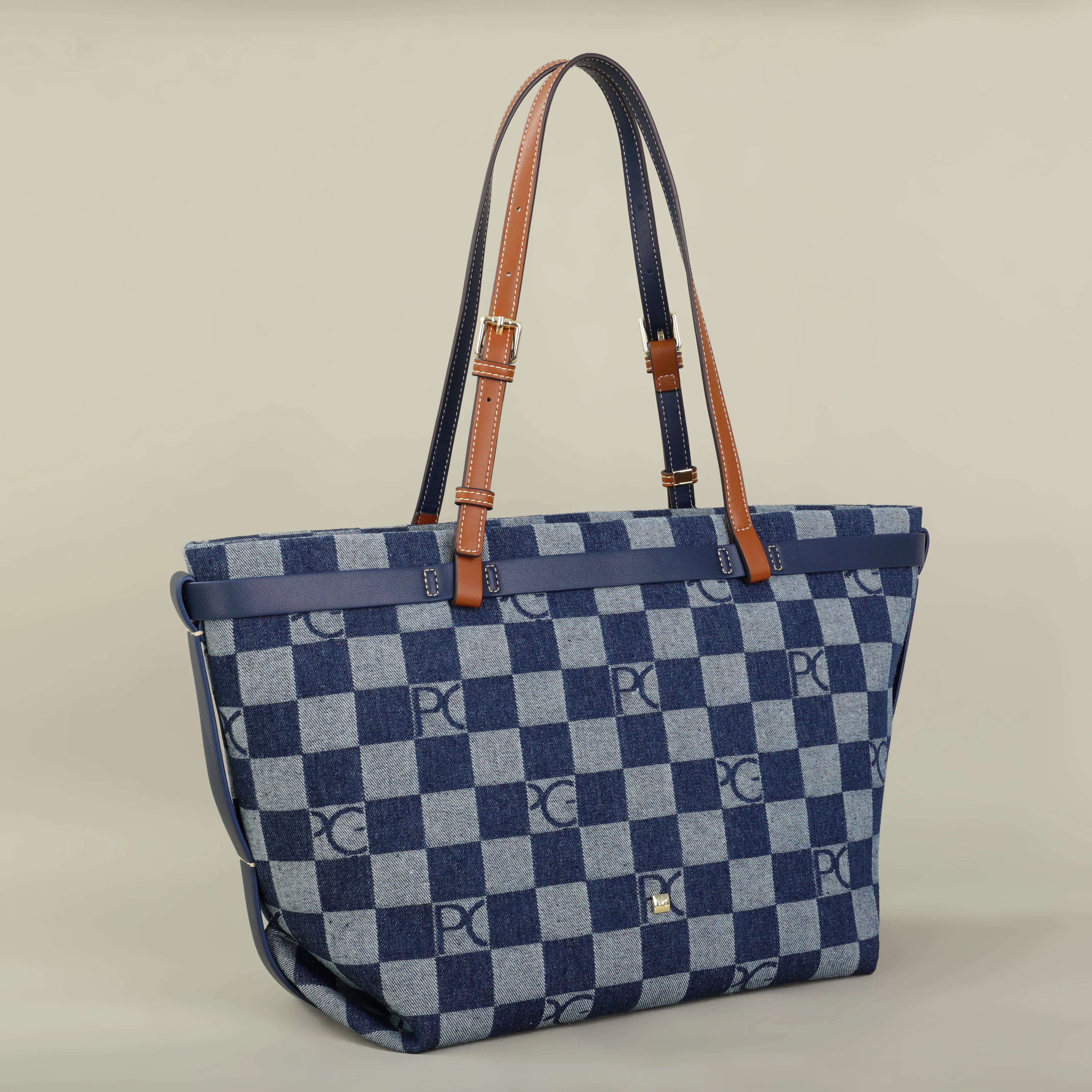 The Amara Shoulder Bag