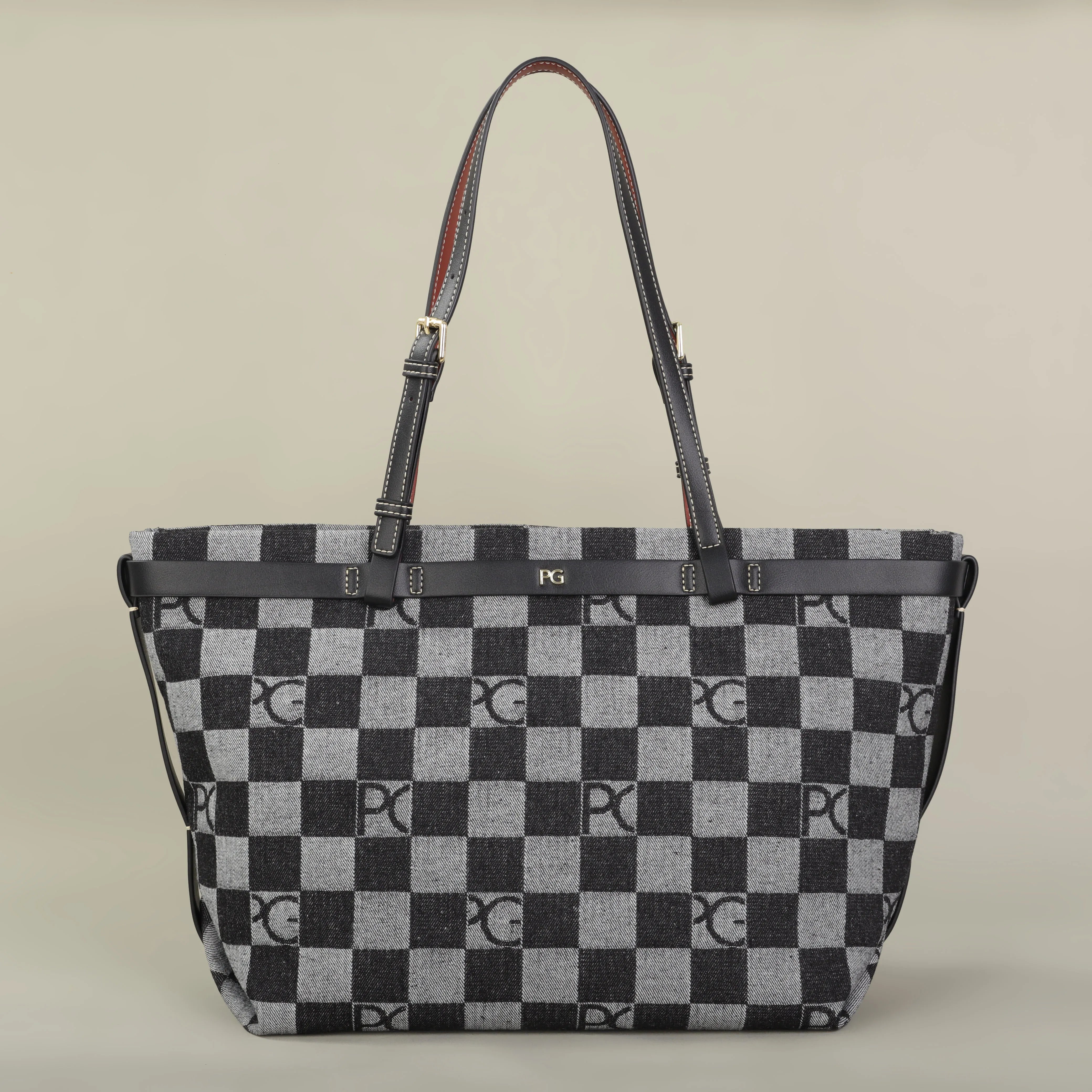 The Amara Shoulder Bag